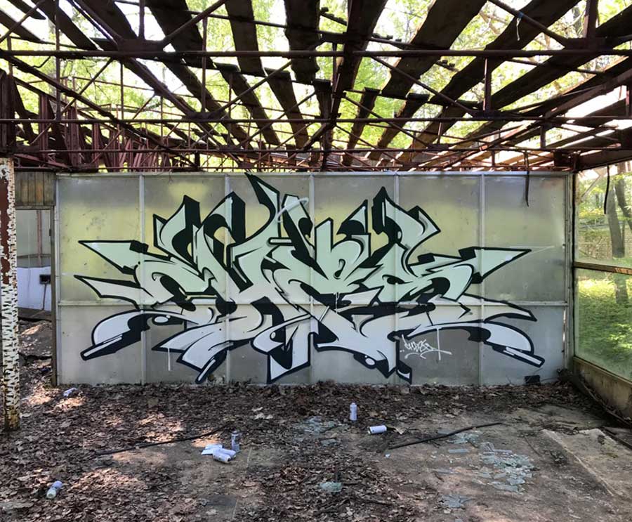 Chrome Graffiti Piece by Ches