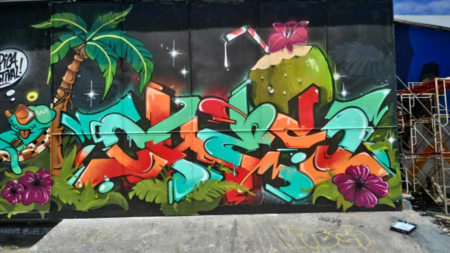 Ches Tropical Graffiti Piece 